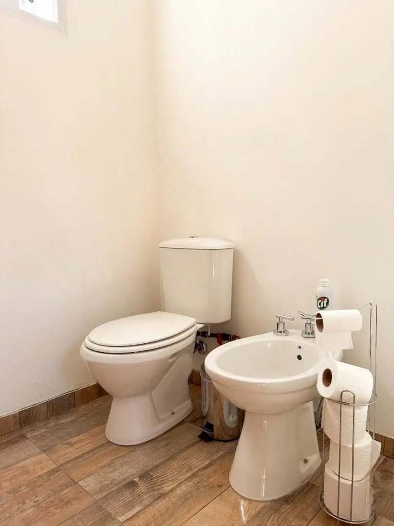VENTA CASA 5 AMBIENTES CON PILETA A LAGUNA EN ESCOBAR 2