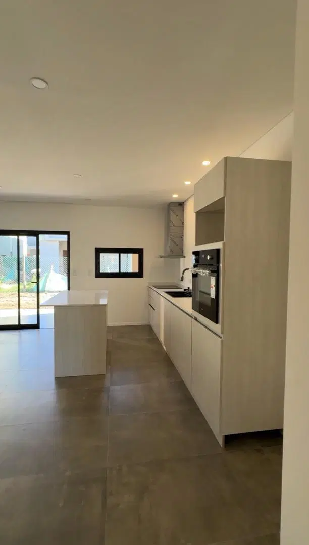 VENTA DUPLEX A ESTRENAR 3 AMB EN SPRINGPARK, PILAR 8