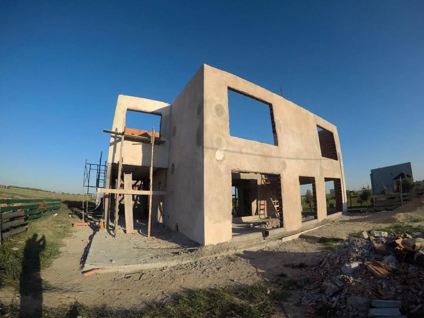 VENTA LOTE CON OBRA EN LA ENRIQUETA, LA PLATA 2