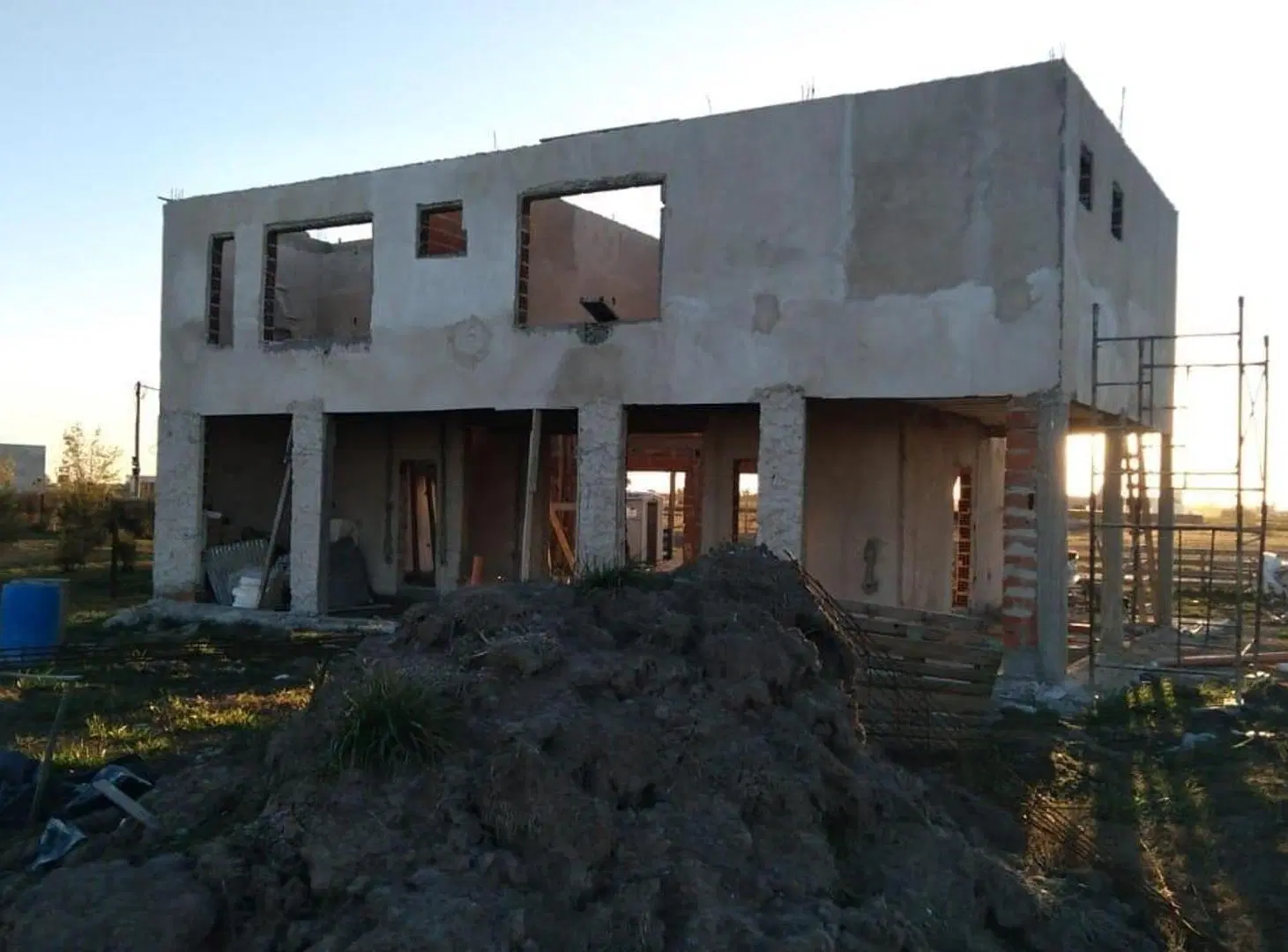 VENTA LOTE CON OBRA EN LA ENRIQUETA, LA PLATA 5