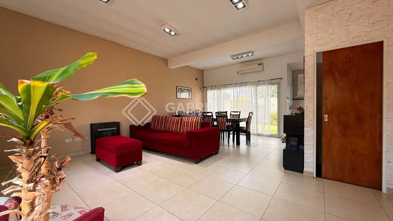 Casa 4 ambientes. | MARTIN CASTRO 2338 4