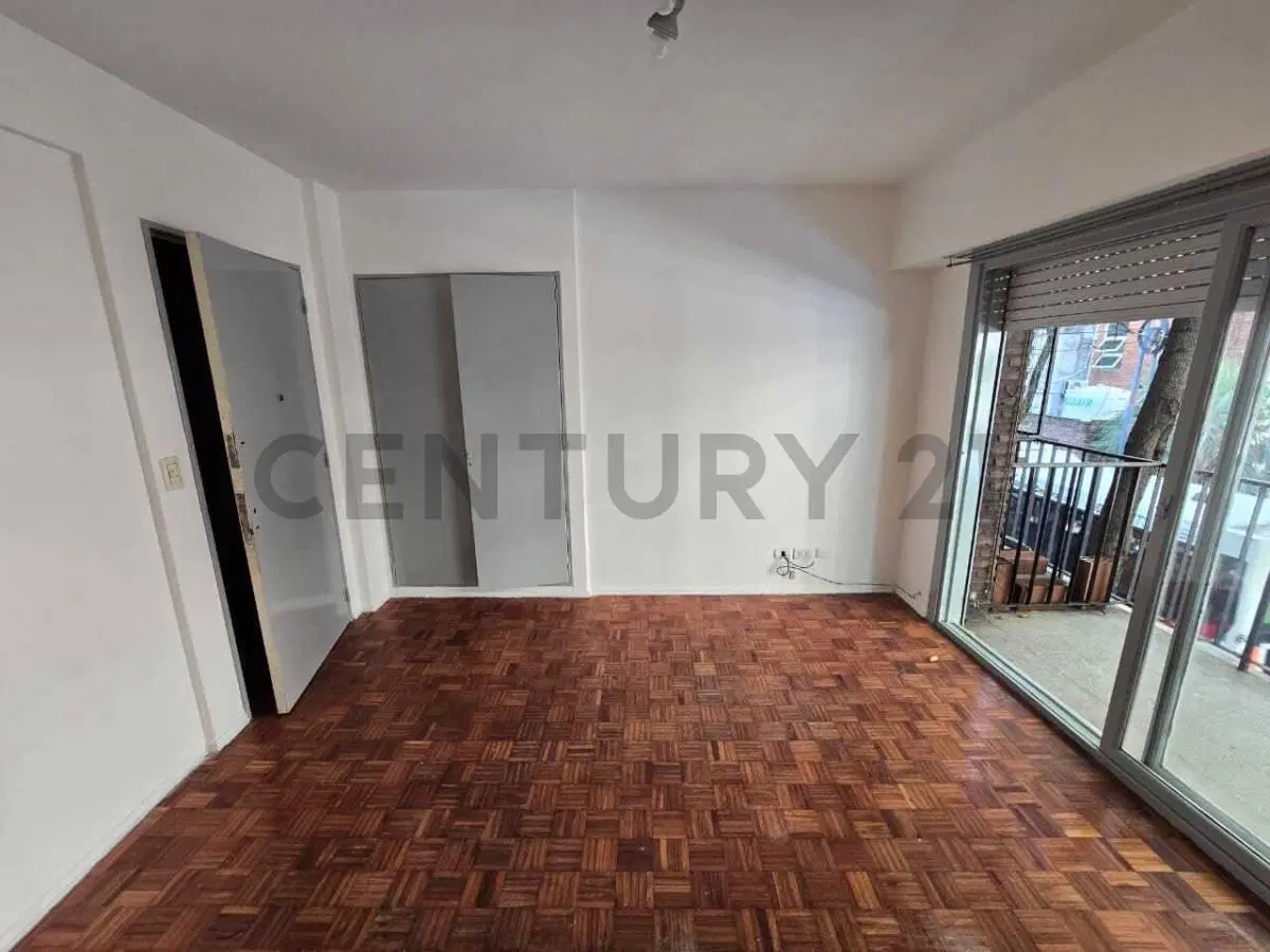 VENTA MONOAMBIENTE C/ BALCON - MONSERRAT 5