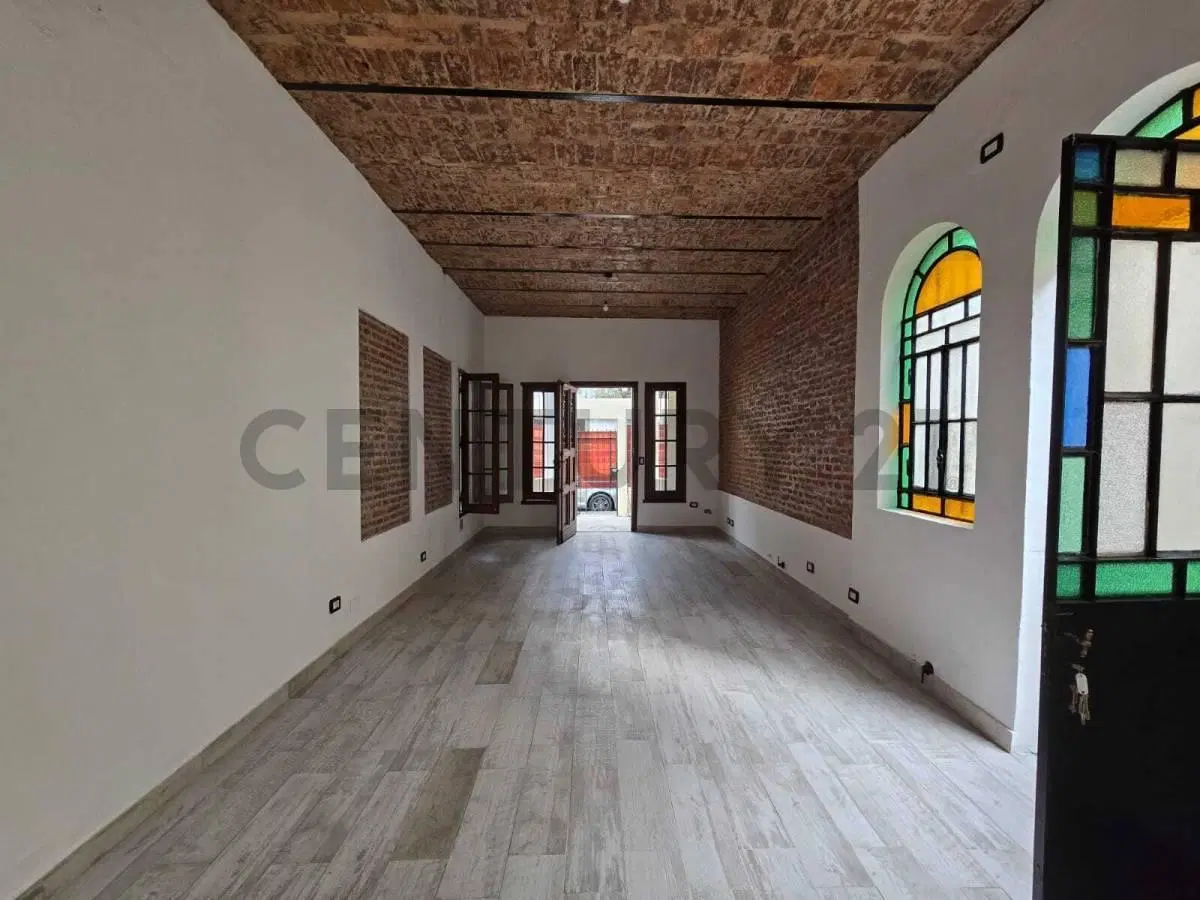 VENTA CASA A ESTRENAR 5AMB CON PATIO Y TERRAZA - CIUDADELA 5