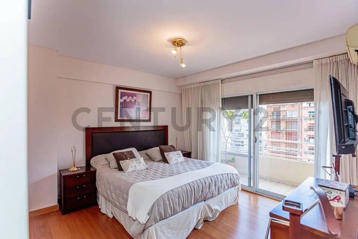 VENTA DEPARTAMENTO 4 AMB/ ESCRITORIO/ 2 BALCONES/ TERRAZA PROPIA/ COCHERA/LASCAÑITAS 3