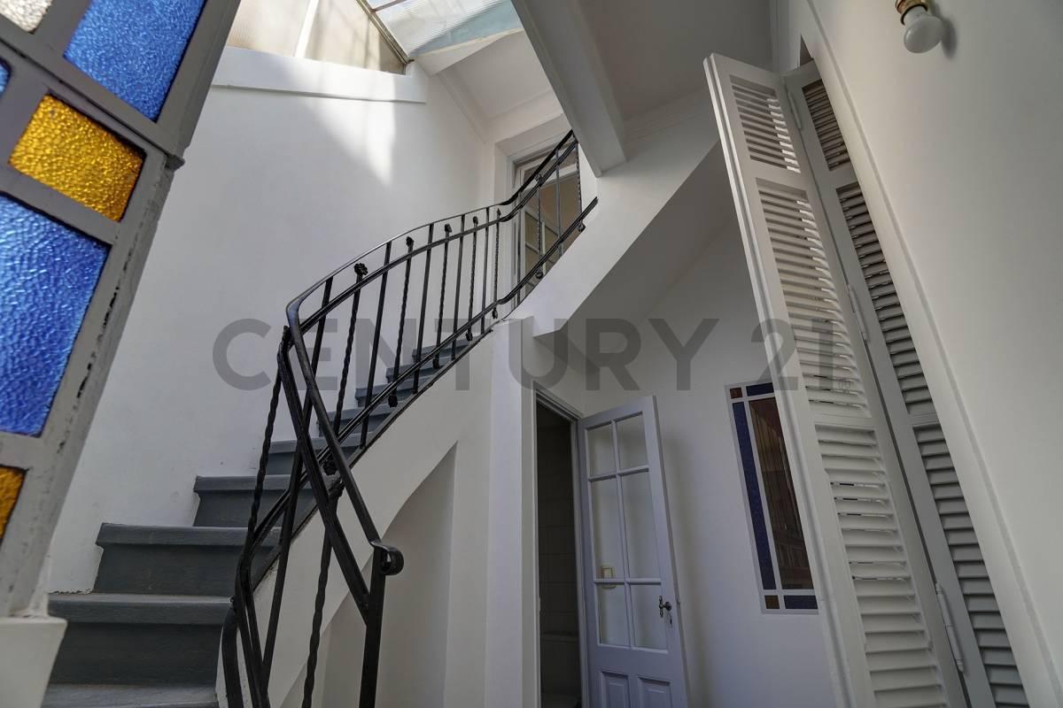 VENTA PH 5 AMBIENTES CON BALCÓN Y TERRAZA EN ALMAGRO