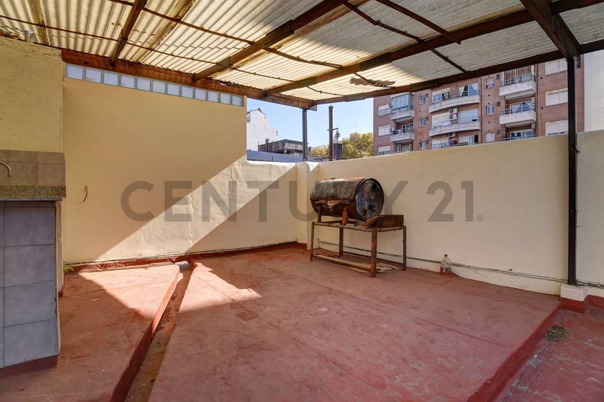 VENTA PH 5 AMBIENTES CON BALCÓN Y TERRAZA EN ALMAGRO