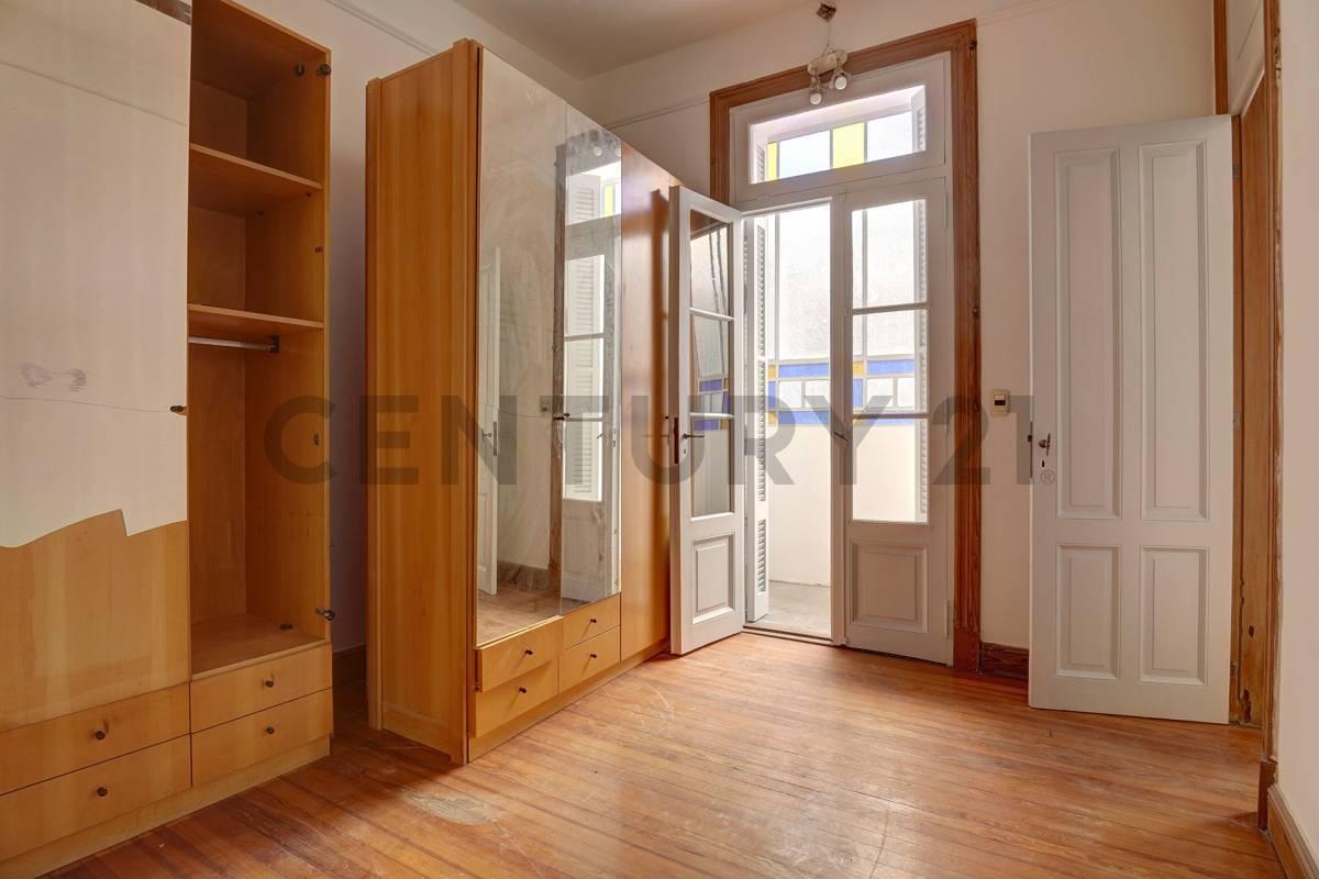 VENTA PH 5 AMBIENTES CON BALCÓN Y TERRAZA EN ALMAGRO