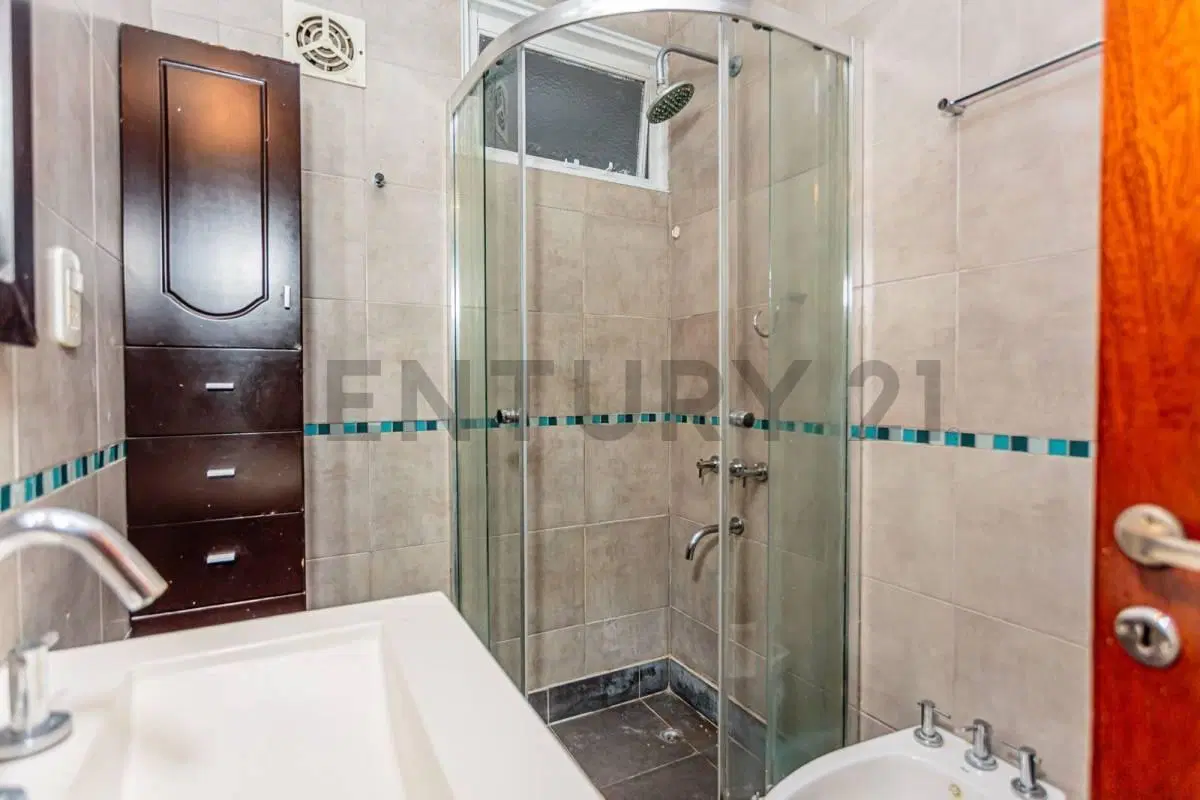 VENTA 3 AMBIENTES CON DEPENDECNCIA Y BALCON/ VILLA GENERAL MITRE 5