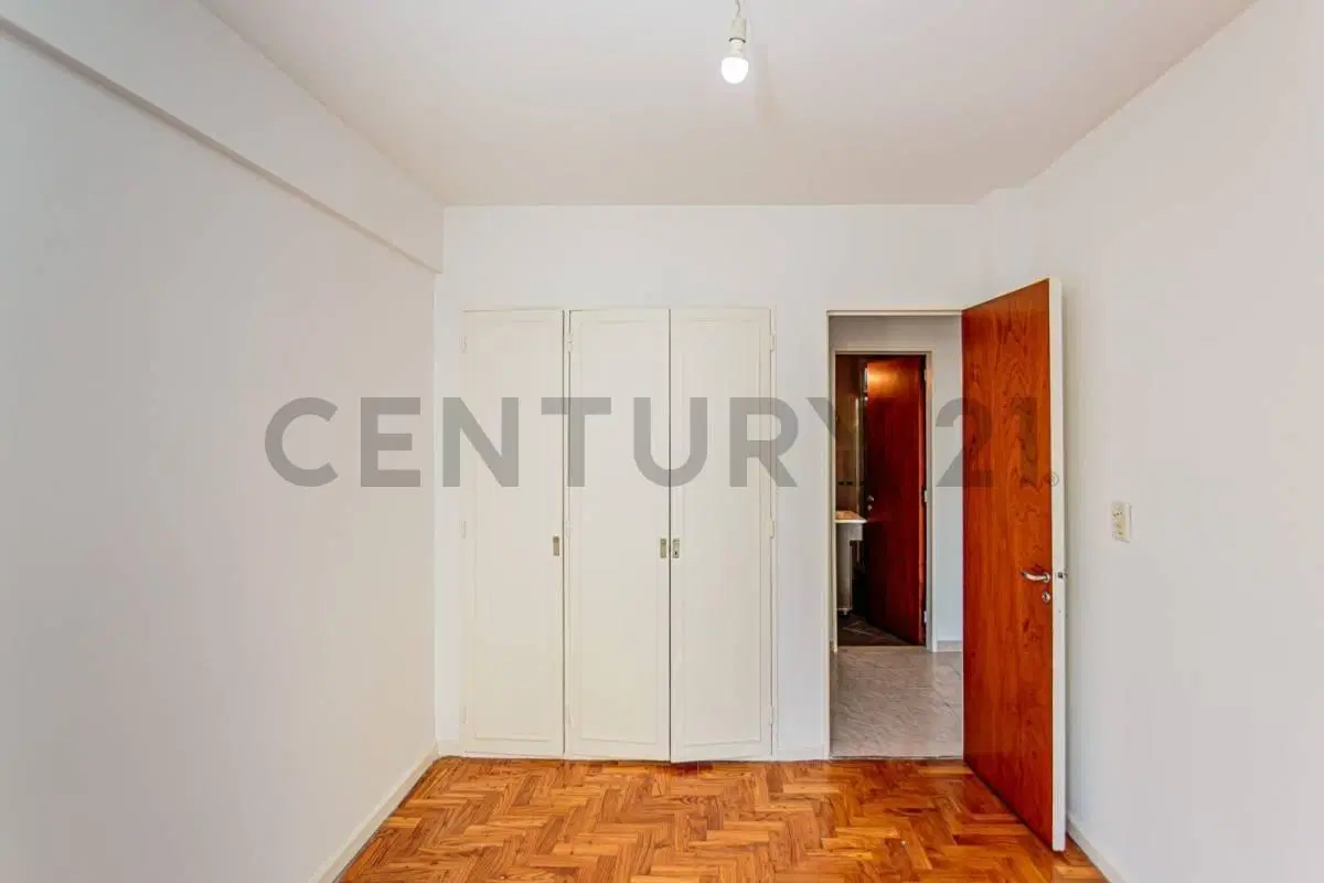 VENTA 3 AMBIENTES CON DEPENDECNCIA Y BALCON/ VILLA GENERAL MITRE 3