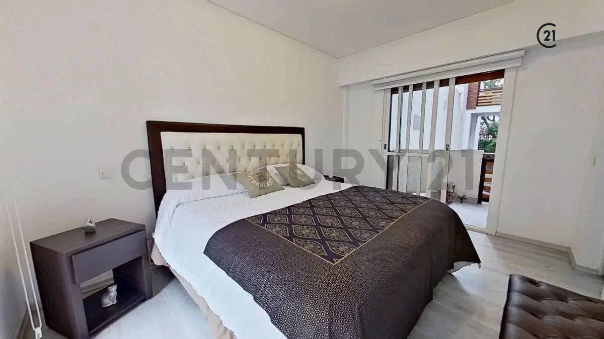 DEPARTAMENTO 5 AMBIENTES/BAULERA Y COCHERA 2