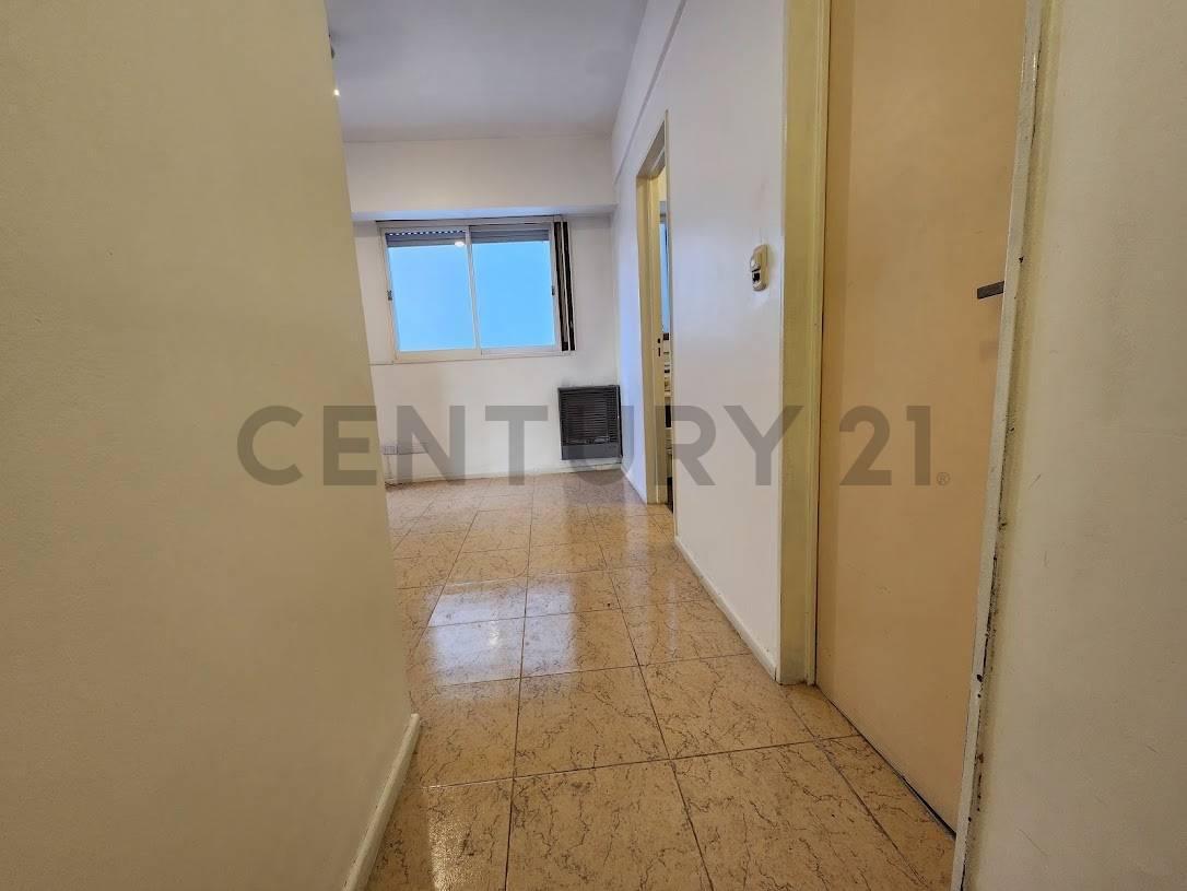 Foto de ALQUILER |MONOAMBIENTE | LUMINOSO | BALCÓN VISTA ABIERTA, imagen 4