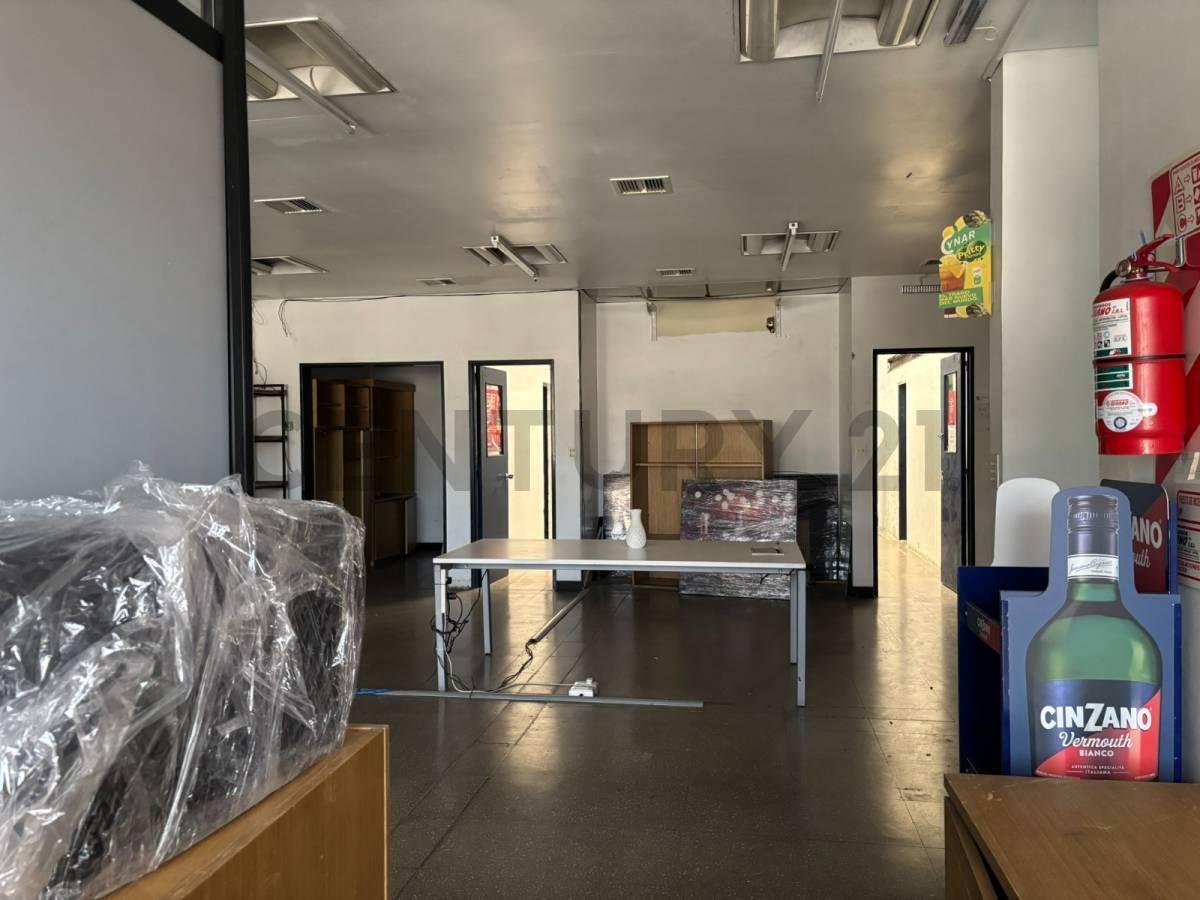 Foto de DEPOSITO CON OFICINAS | VILLA LUGANO, imagen 4