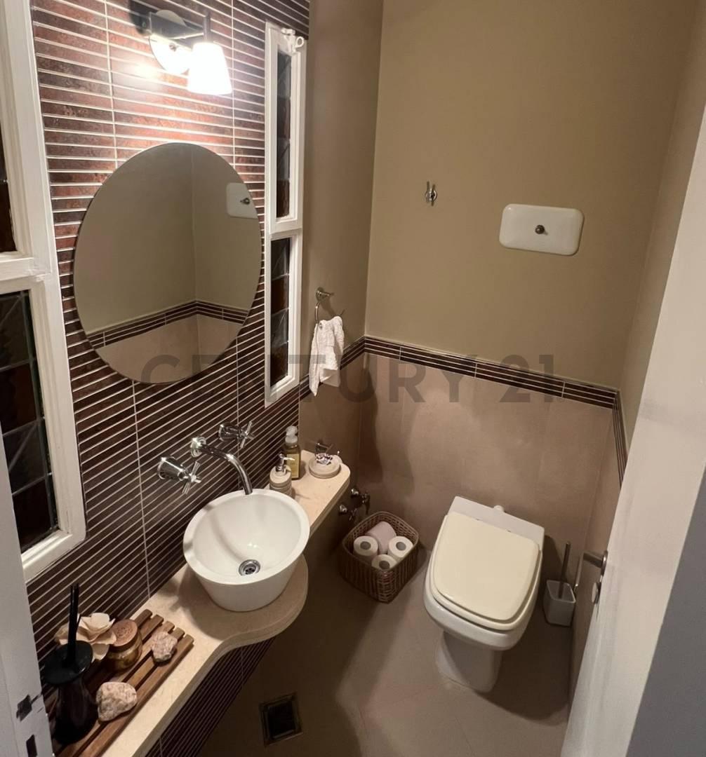 Foto de VENTA CASA 5 AMBIENTES - LA LUCILA, imagen 3