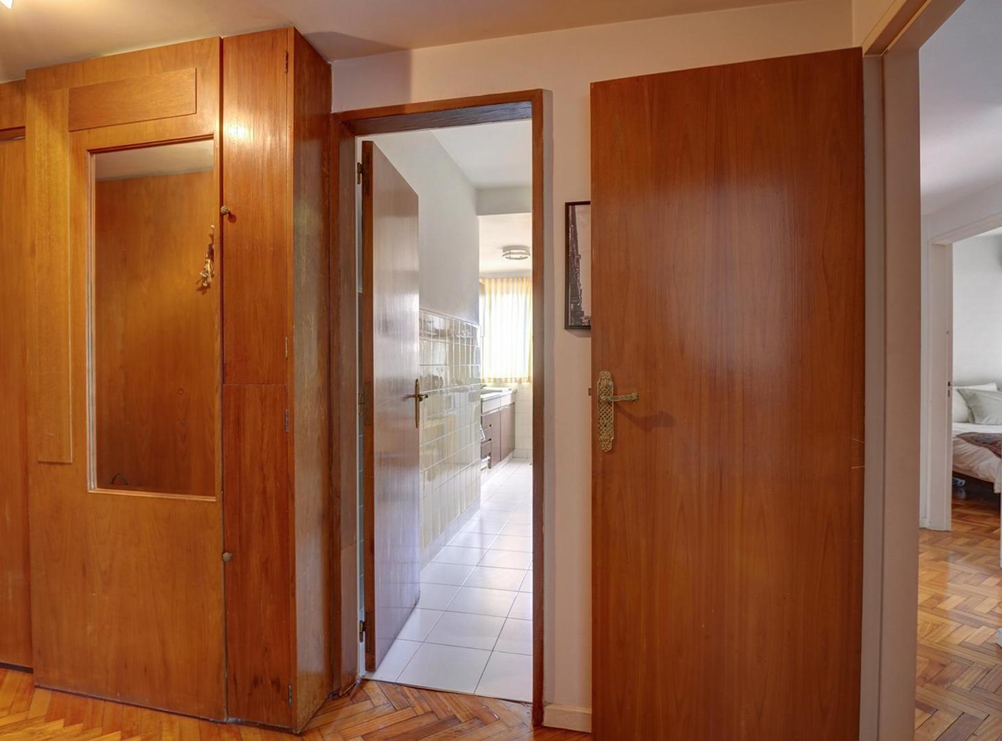 Foto de VENTA DEPARTAMENTO 3 AMBIENTES CON BALCON CORRIDO - BELGRANO, imagen 5