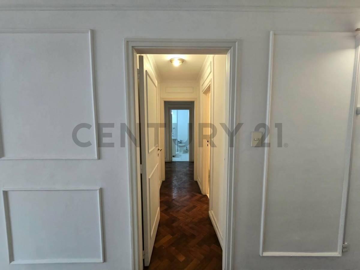 Foto de VENTA DEPARTAMENTO 4 AMBIENTES CON DEPENDENCIA - RETIRO, imagen 1