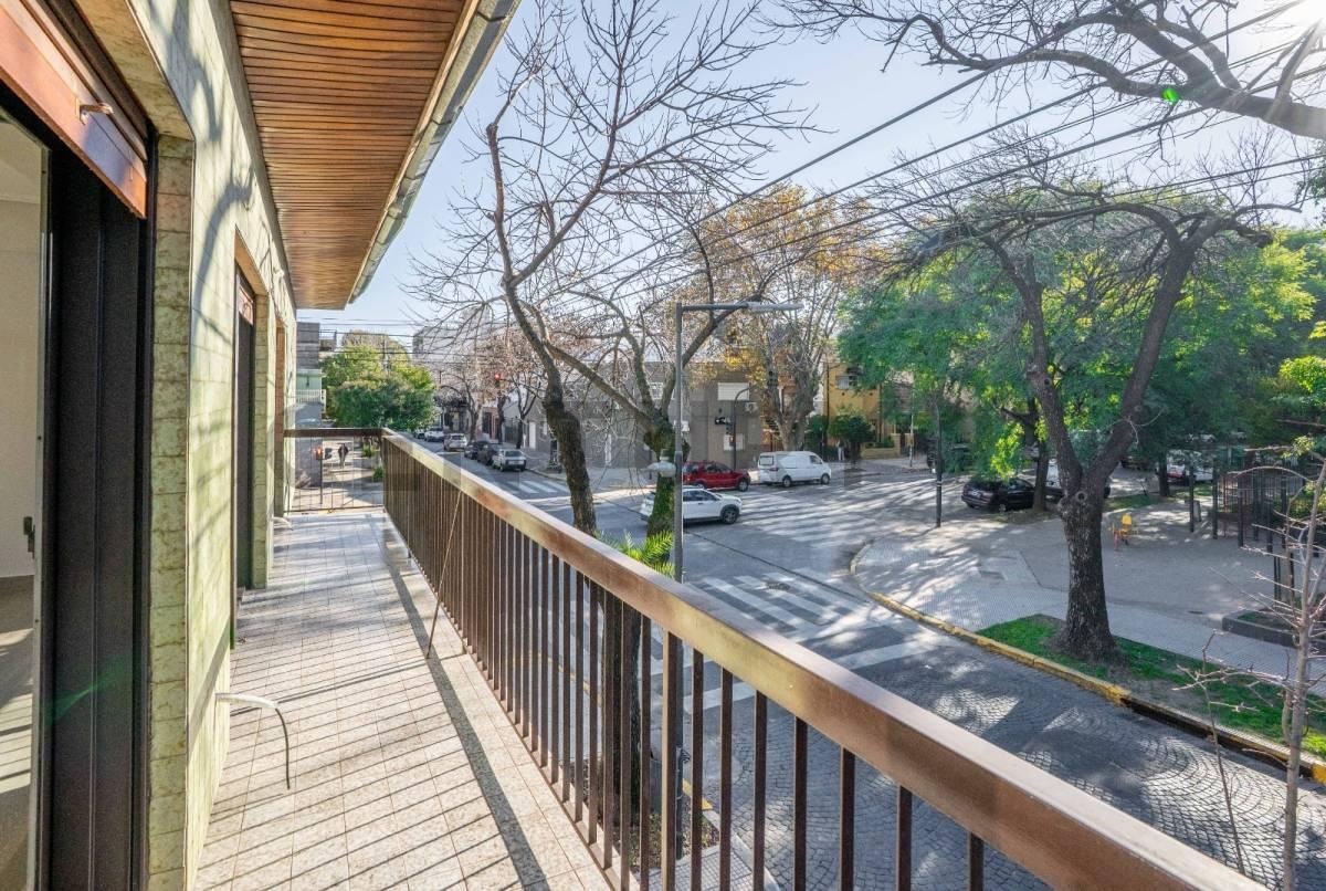 Foto de VENTA PH 5 AMBIENTES CON PATIO Y COCHERA RECICLADO A NUEVO - VILLA, imagen 4