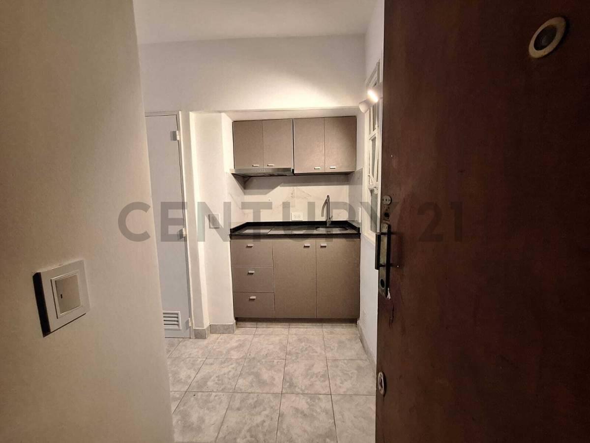 Foto de venta/monoambiente/refaccionado/retiro/ideal inversión, imagen 2