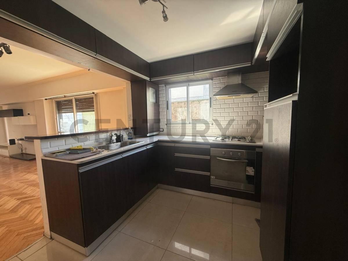 Foto de Alquiler departamento 4 Ambientes con balcón y cochera - Palermo, imagen 3