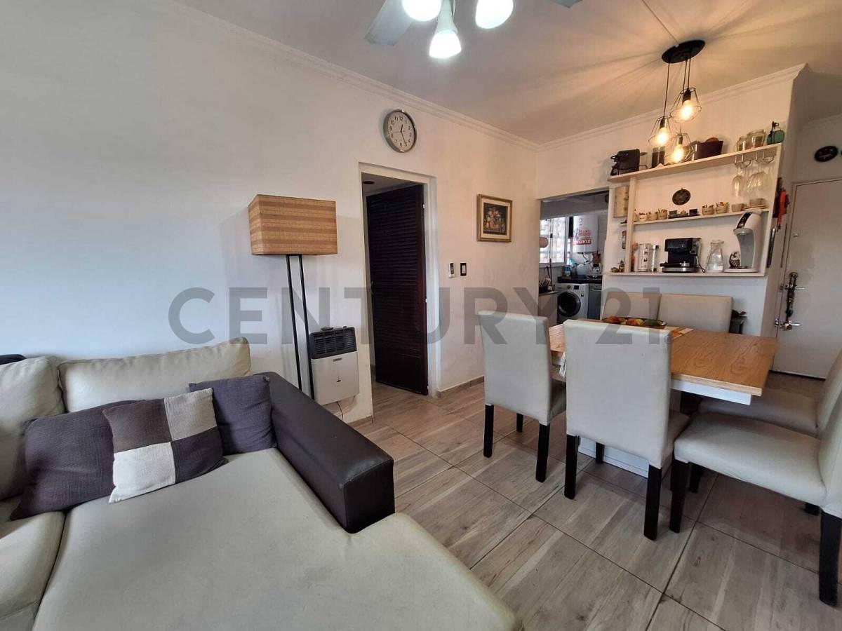 Foto de VENTA DEPARTAMENTO 4 AMBIENTES -VILLA LURO, imagen 4