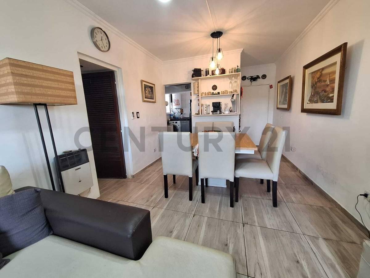 Foto de VENTA DEPARTAMENTO 4 AMBIENTES -VILLA LURO, imagen 3