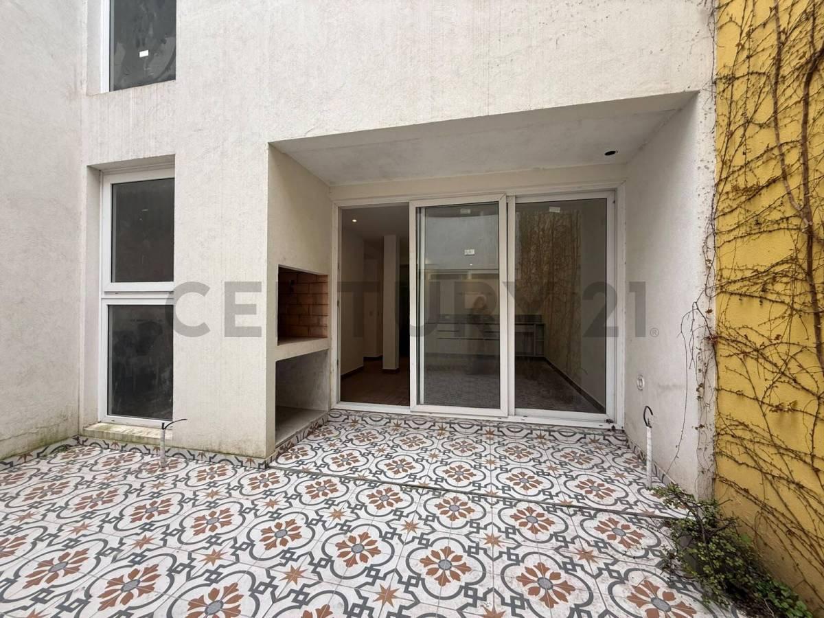 Foto de VENTA DEPARTAMENTO 2 AMBIENTES CON PATIO Y PARRILLA A ESTRENAR -FLORES, imagen 3