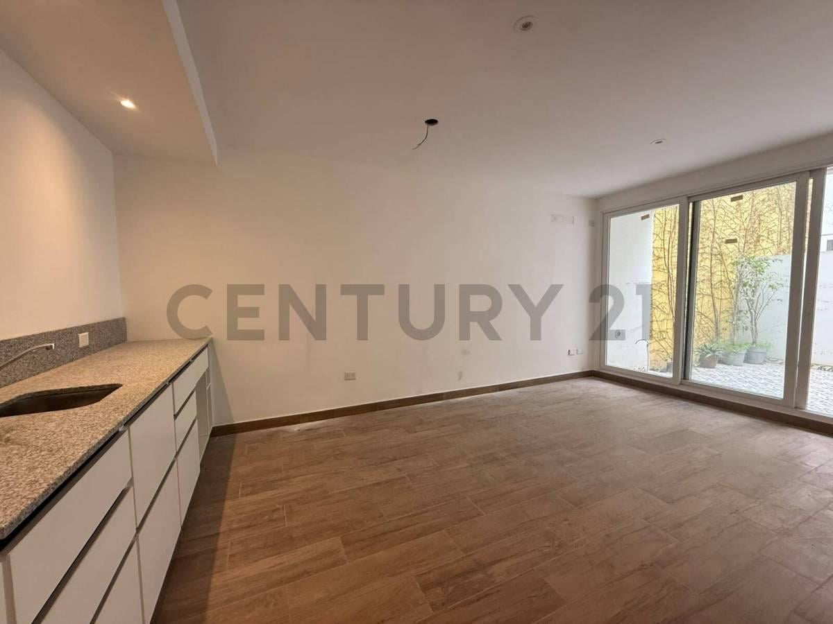 Foto de VENTA DEPARTAMENTO 2 AMBIENTES CON PATIO Y PARRILLA A ESTRENAR -FLORES, imagen 4