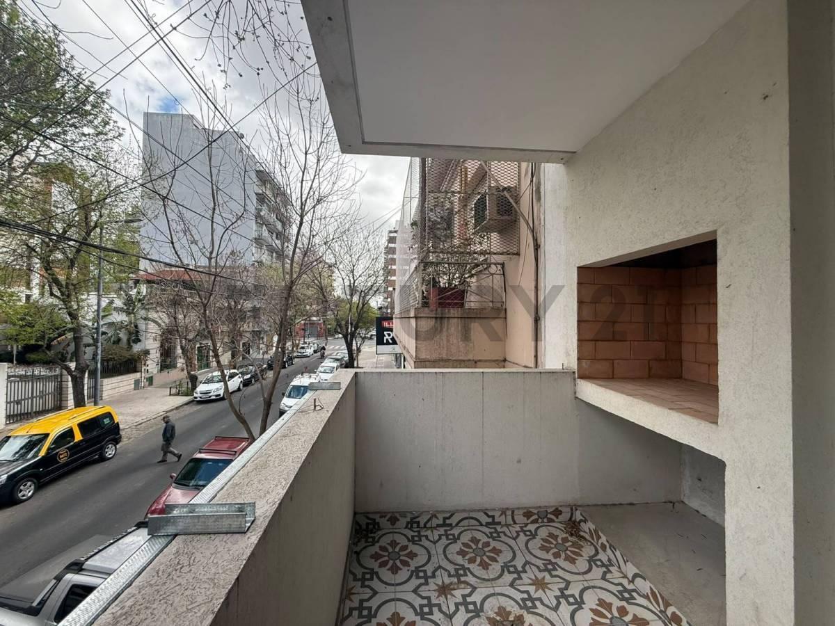 Foto de VENTA DEPARTAMENTO 2 AMBIENTES CON BALCON Y PARRILLA A ESTRENAR -FLORES, imagen 1