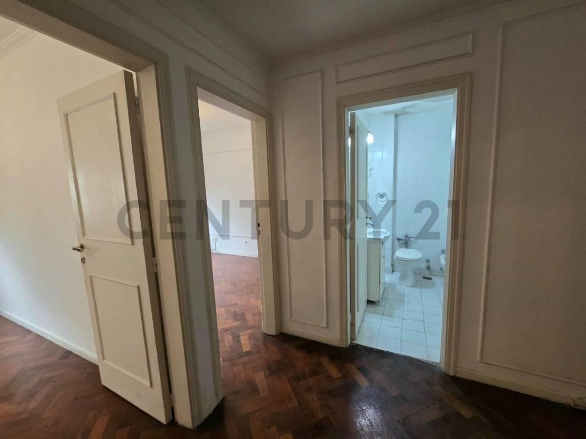 Foto de VENTA DEPARTAMENTO 4 AMBIENTES CON DEPENDENCIA - RECOLETA, imagen 4
