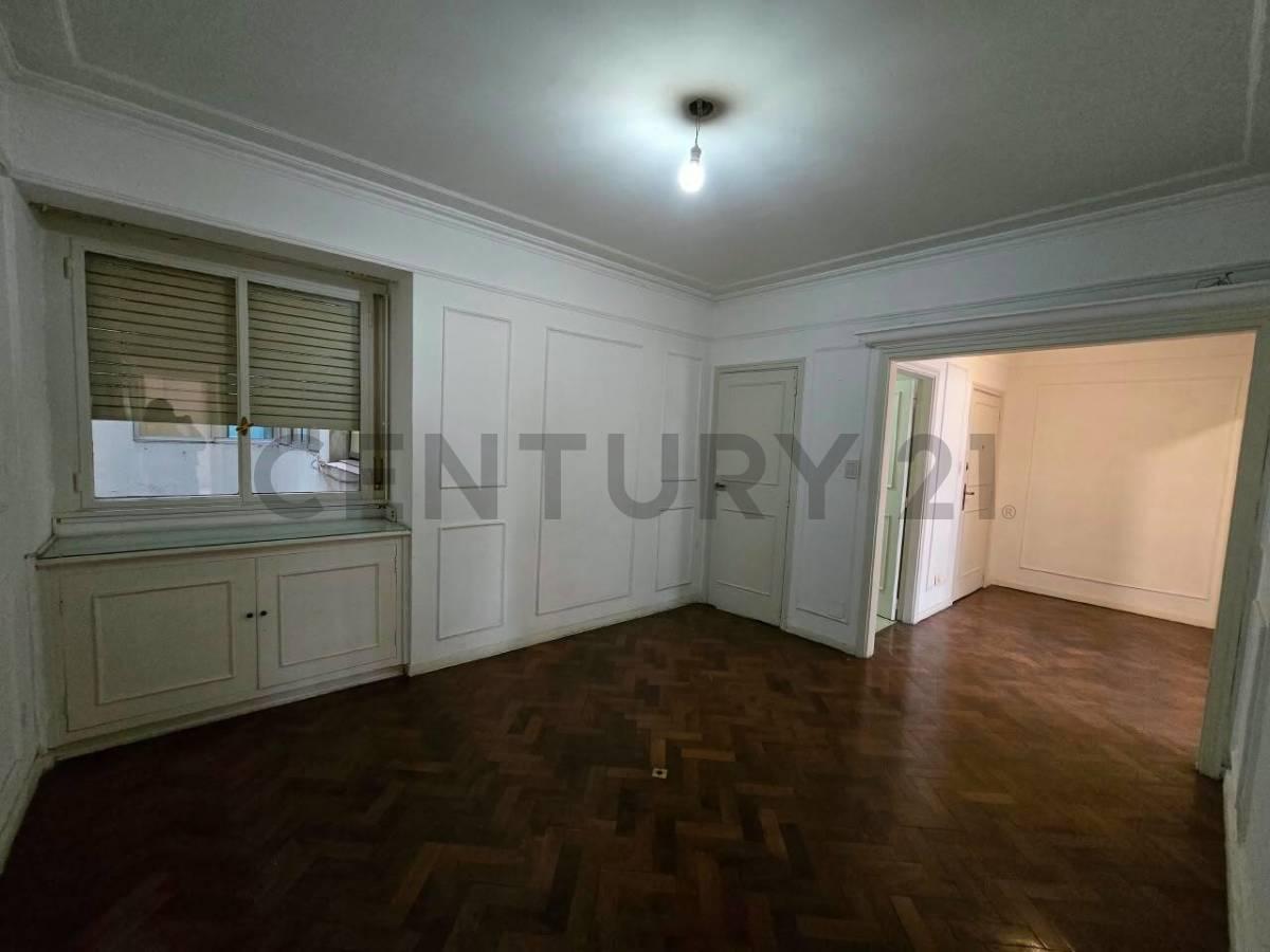 Foto de VENTA DEPARTAMENTO 4 AMBIENTES CON DEPENDENCIA - RECOLETA, imagen 3