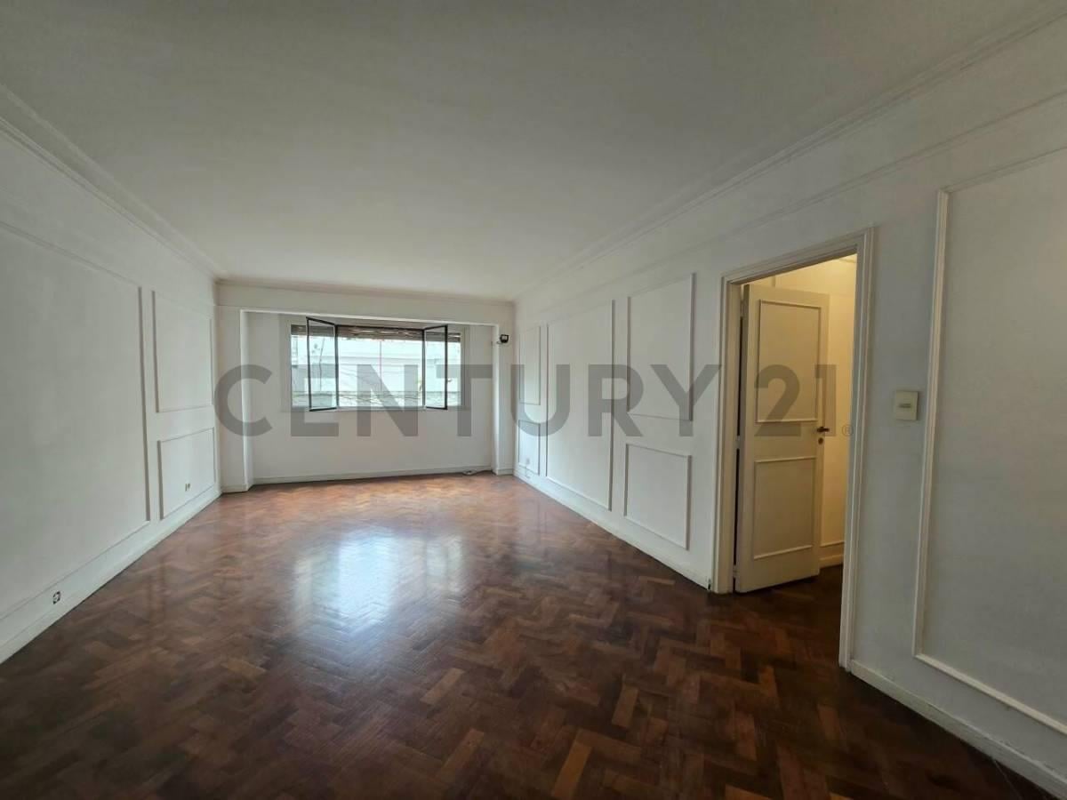 Foto de VENTA DEPARTAMENTO 4 AMBIENTES CON DEPENDENCIA - RECOLETA, imagen 2