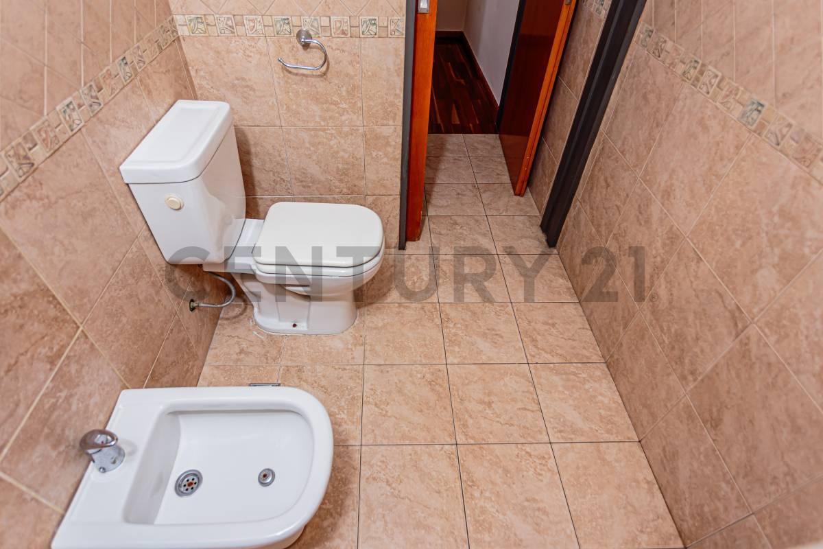 Foto de VENTA |DEPARTAMENTO DUPLEX | VILLA LUGANO, imagen 3