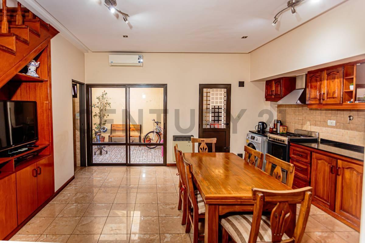 Foto de VENTA |DEPARTAMENTO DUPLEX | VILLA LUGANO, imagen 2