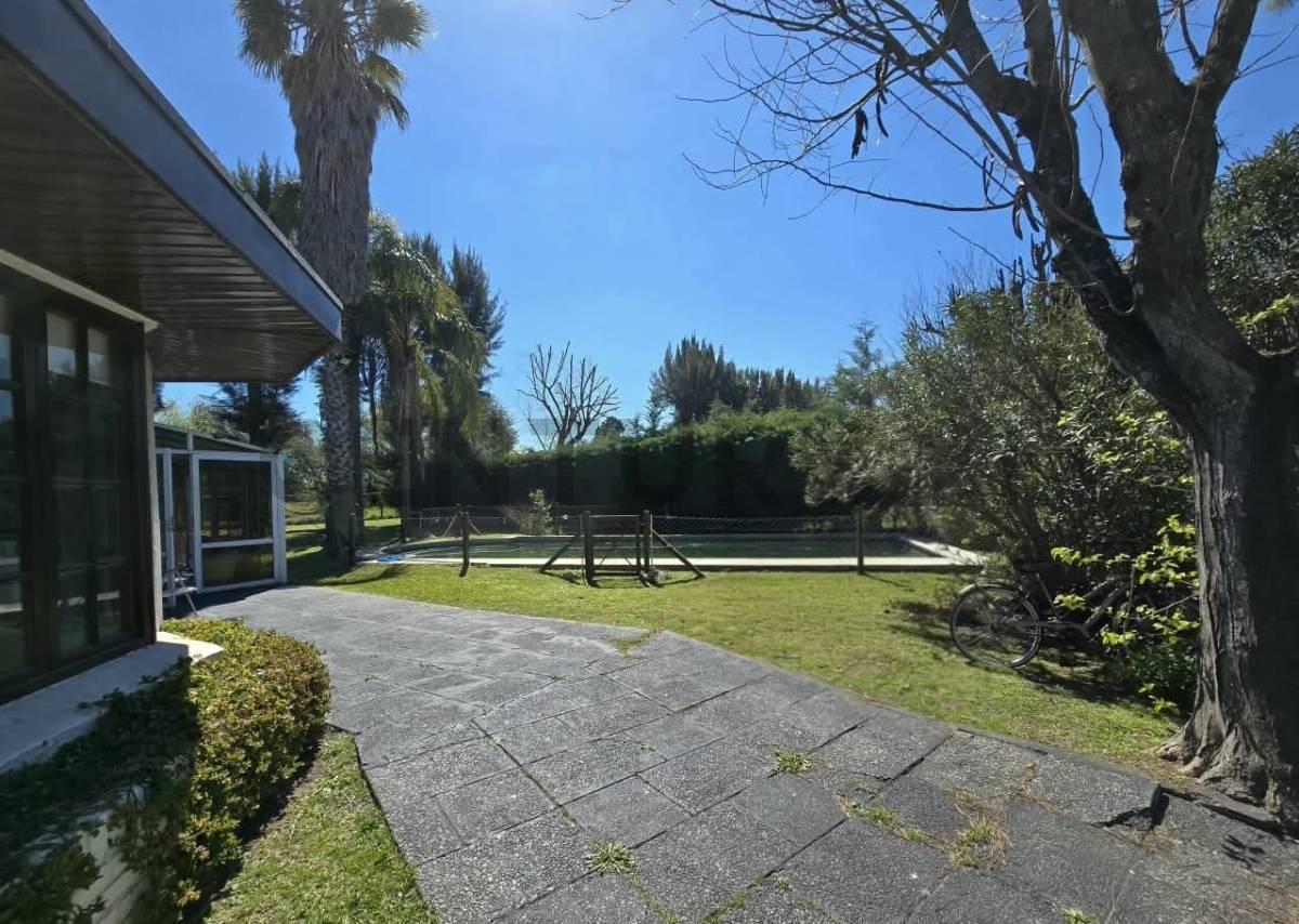 Foto de VENTA CASA 4 AMBIENTES CON PISCINA – COUNTRY CLUB BANCO PROVINCIA, imagen 3