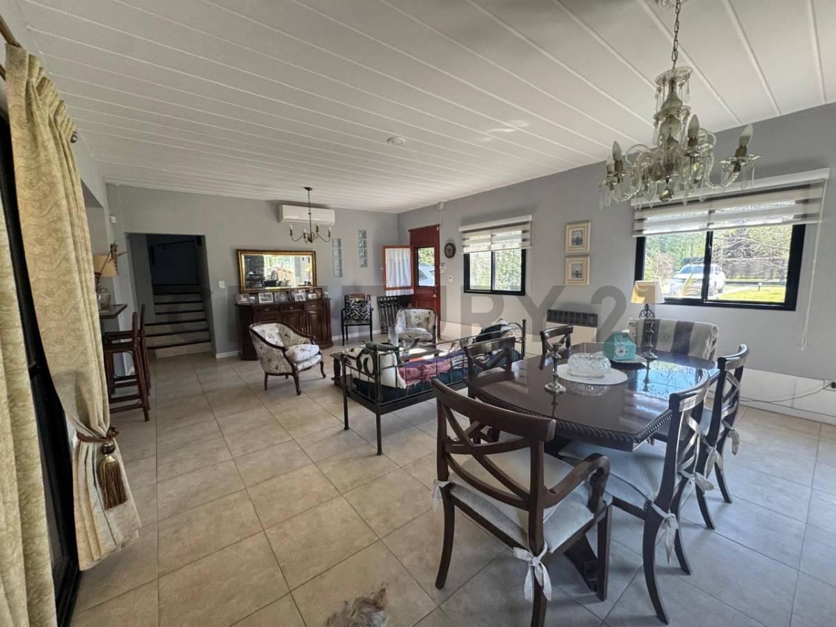 Foto de VENTA CASA 5 AMBIENTES CON PISCINA Y PARQUE - SEGUNDAS COLINAS PILAR, imagen 4