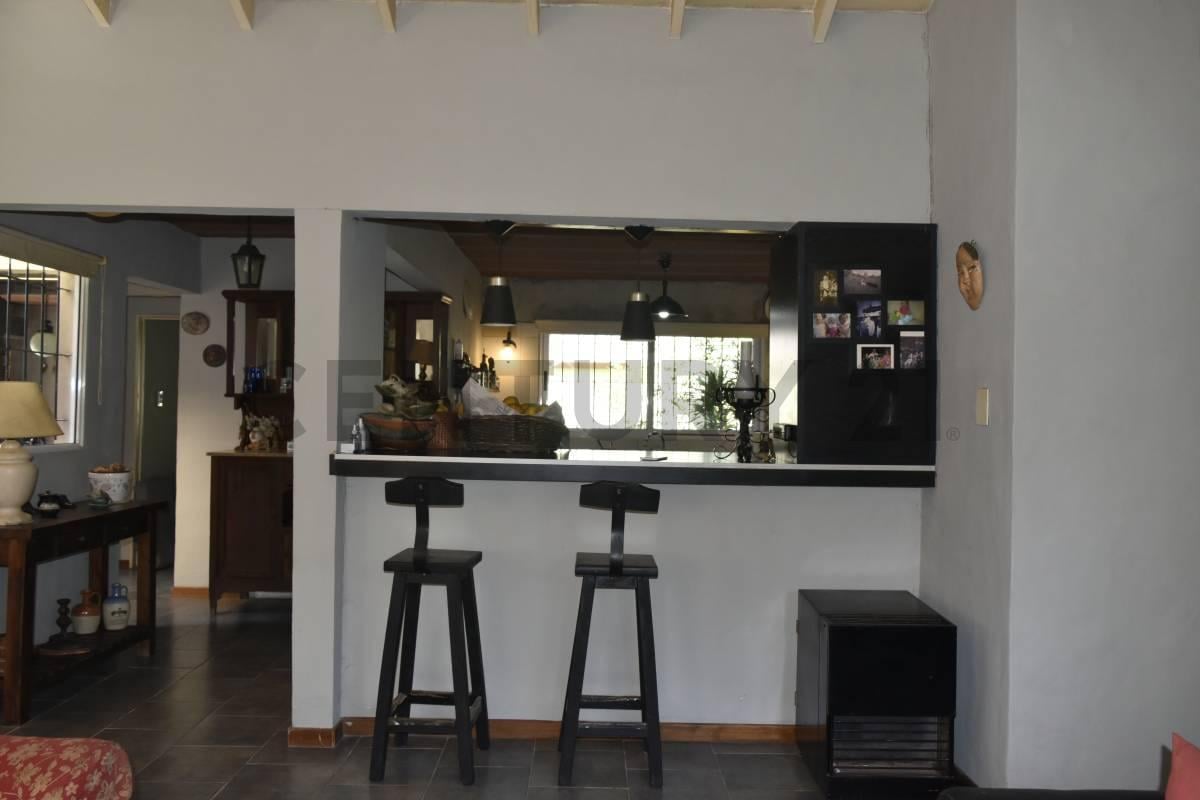 Foto de VENTA CASA 4 AMB CON ESCRITORIO Y PLAYROOM – ESCOBAR, imagen 4
