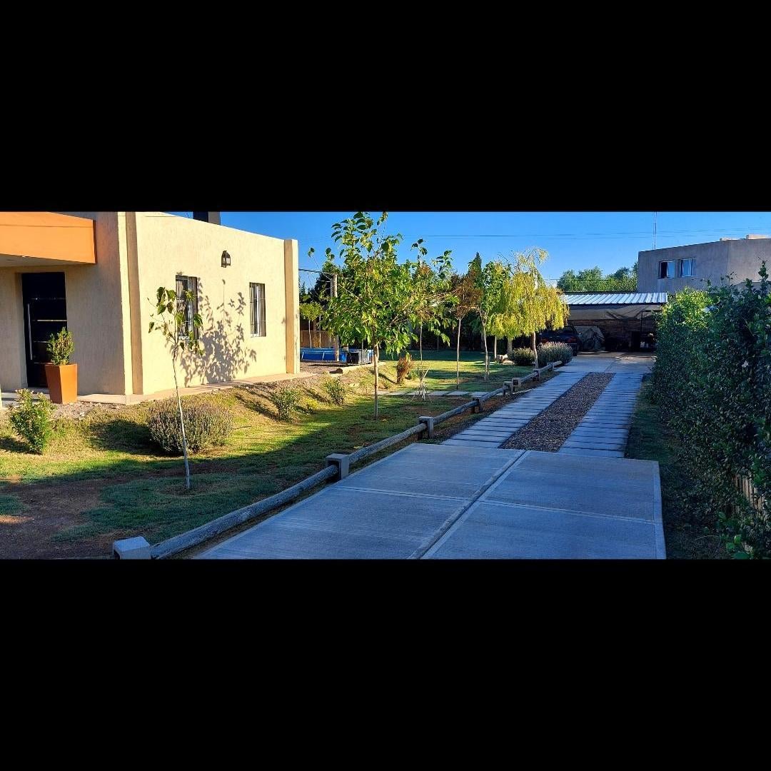 Foto de Casa en venta 1000 m2 Barrio Cerrado Apta Crédito, imagen 3