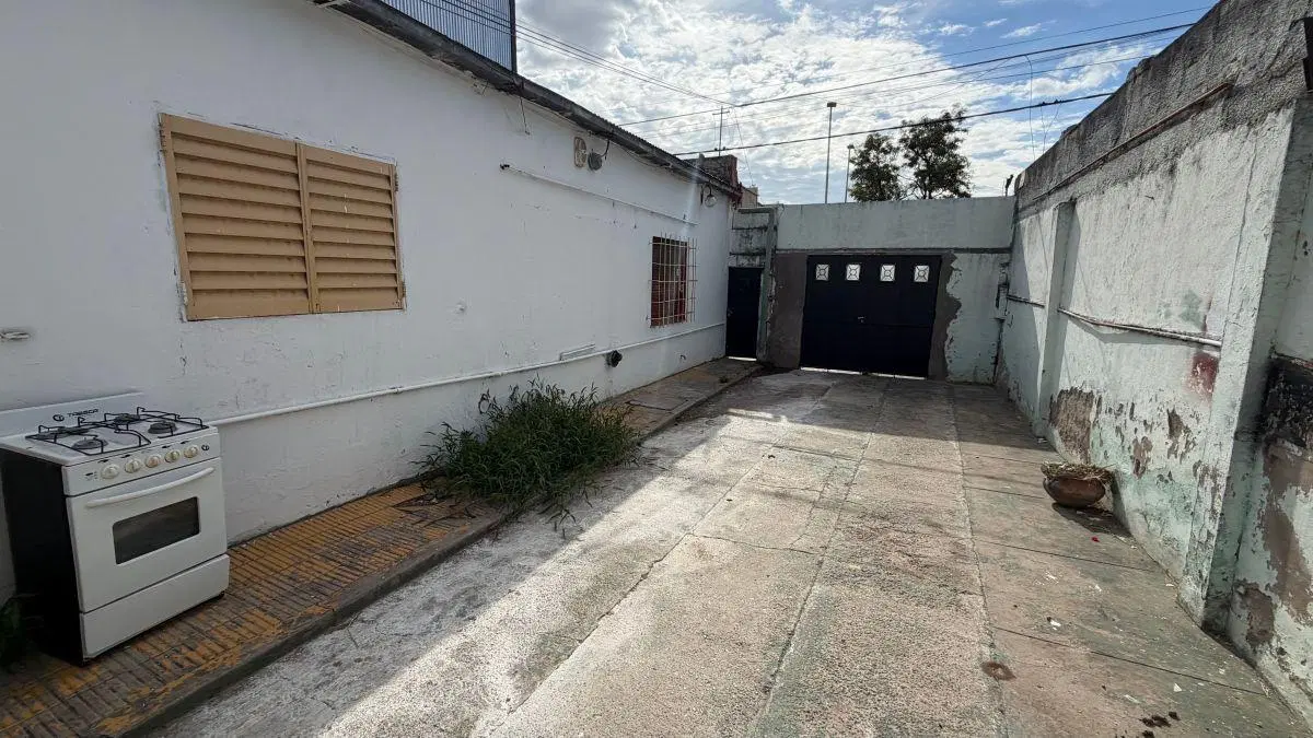 Casa con departamento + Galpon en VENTA 4