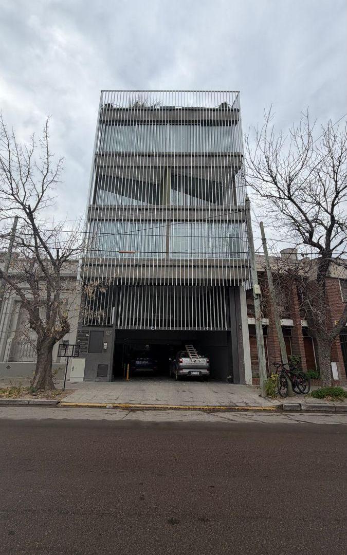Oficina en VENTA, 12 de octubre 127