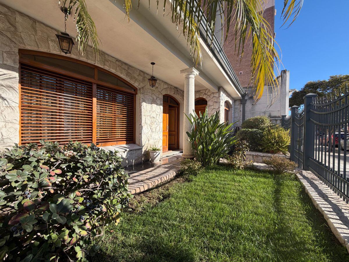 Foto de Casa de categoria en VENTA, Alvarado 400, Bahia Blanca, imagen 2