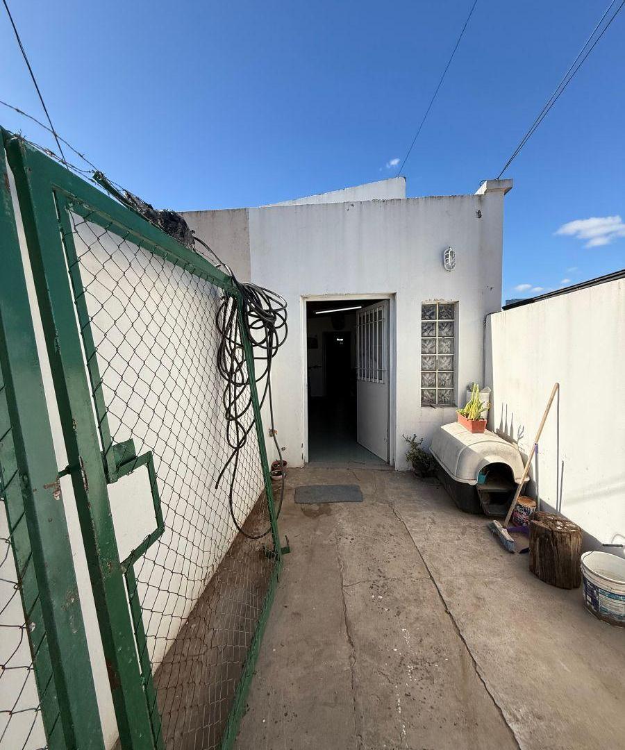 Foto de Casa en VENTA - Viamonte 2400, Ceferino, Bahía Blanca., imagen 5