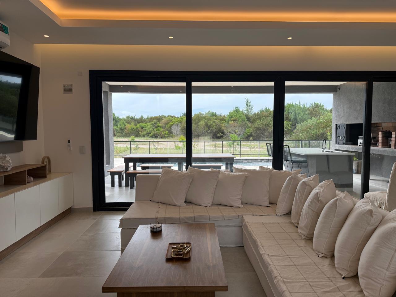 Foto de Casa en Venta - Costa Esmeralda, imagen 3