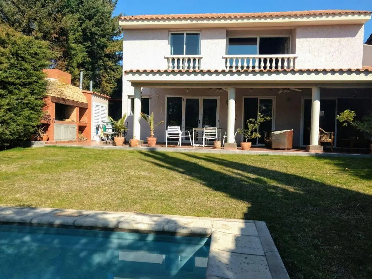 Casa en Palmares 3era etapa | 3 Suites, Piscina, Cochera para 3 Vehículos 3