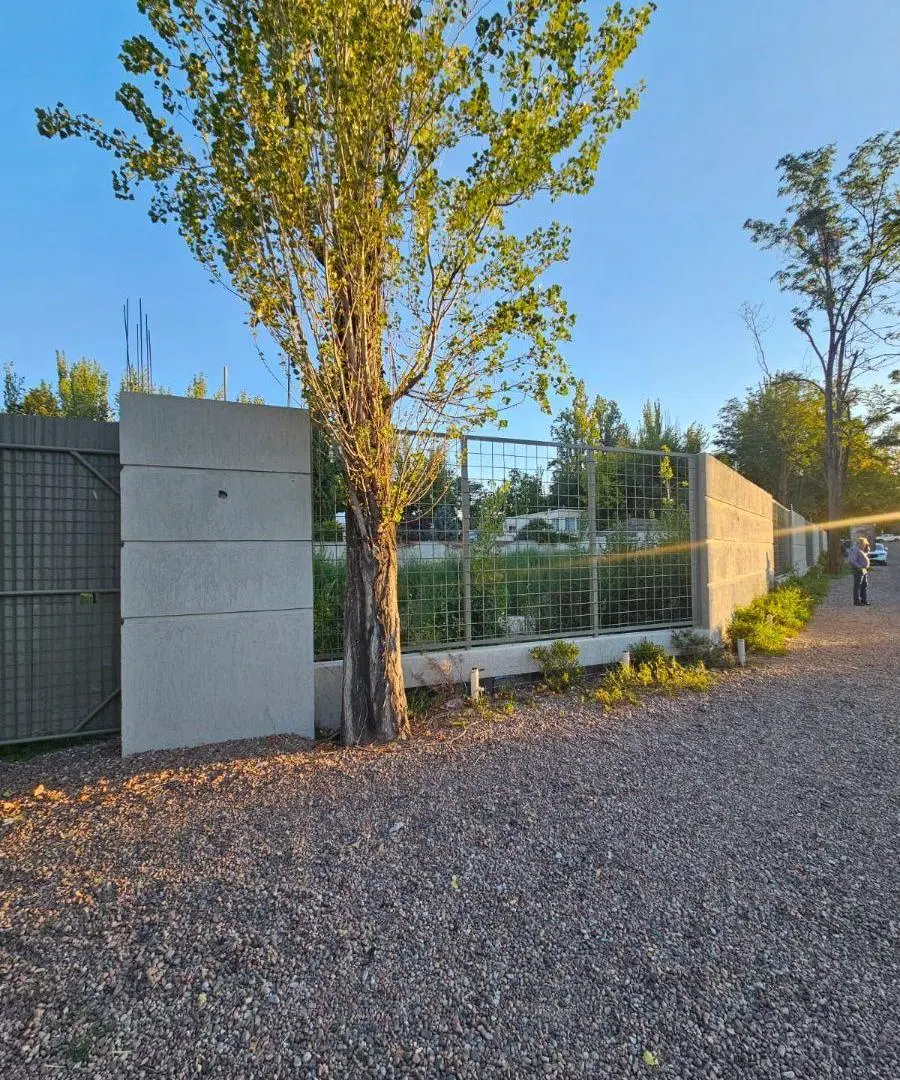 Terreno de 1.054 m² en Chacras de Coria | Cerrado y a metros de la Plaza 3