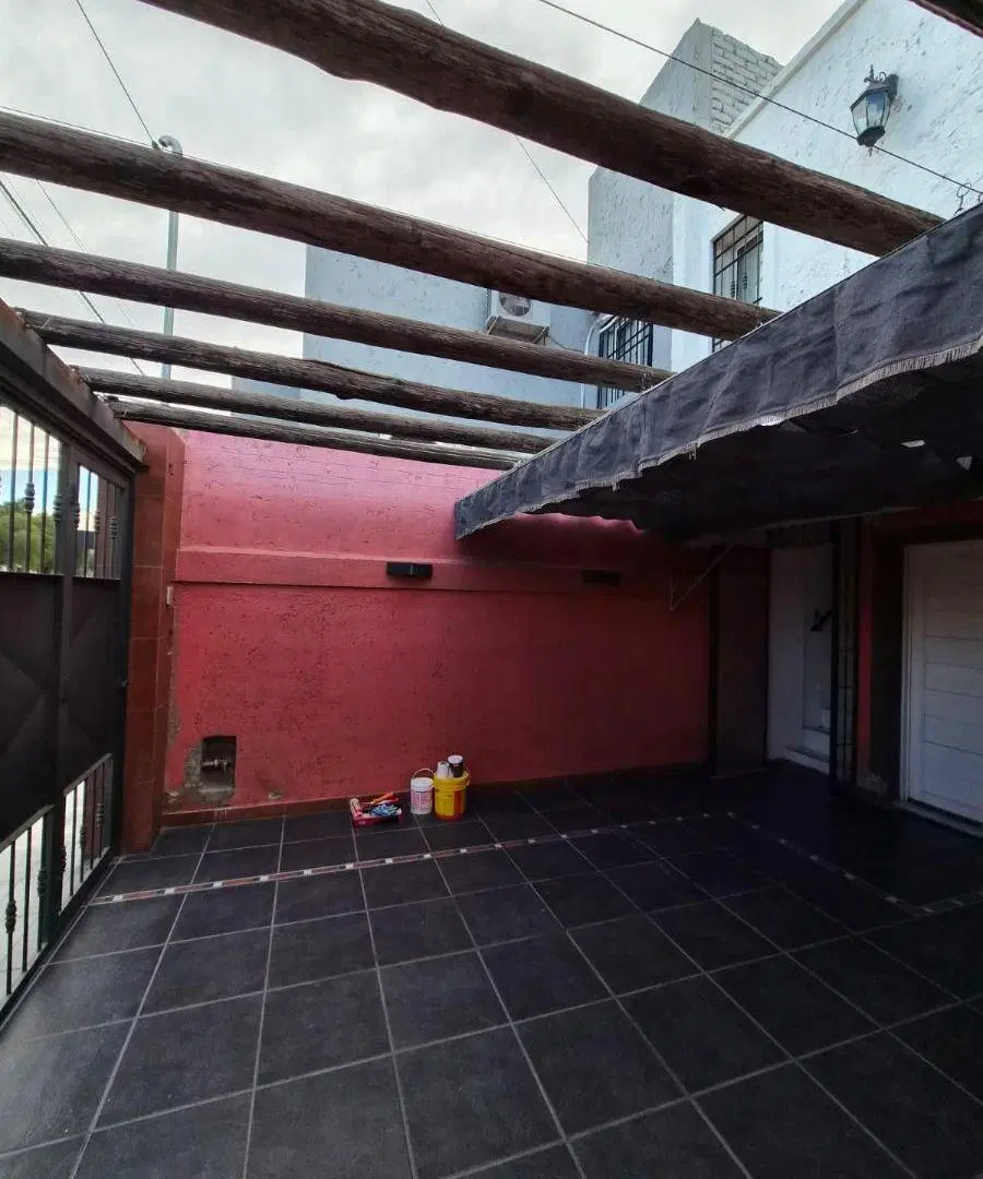 Departamento en planta alta con patio y parrilla | Ideal para una persona o pareja 4