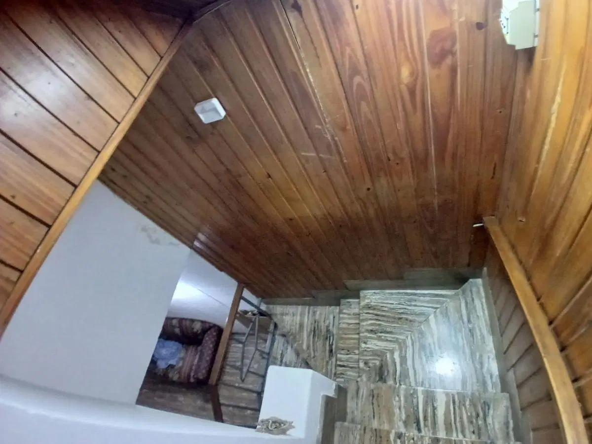 Casa 3 Dormitorios y Local Comercial 2