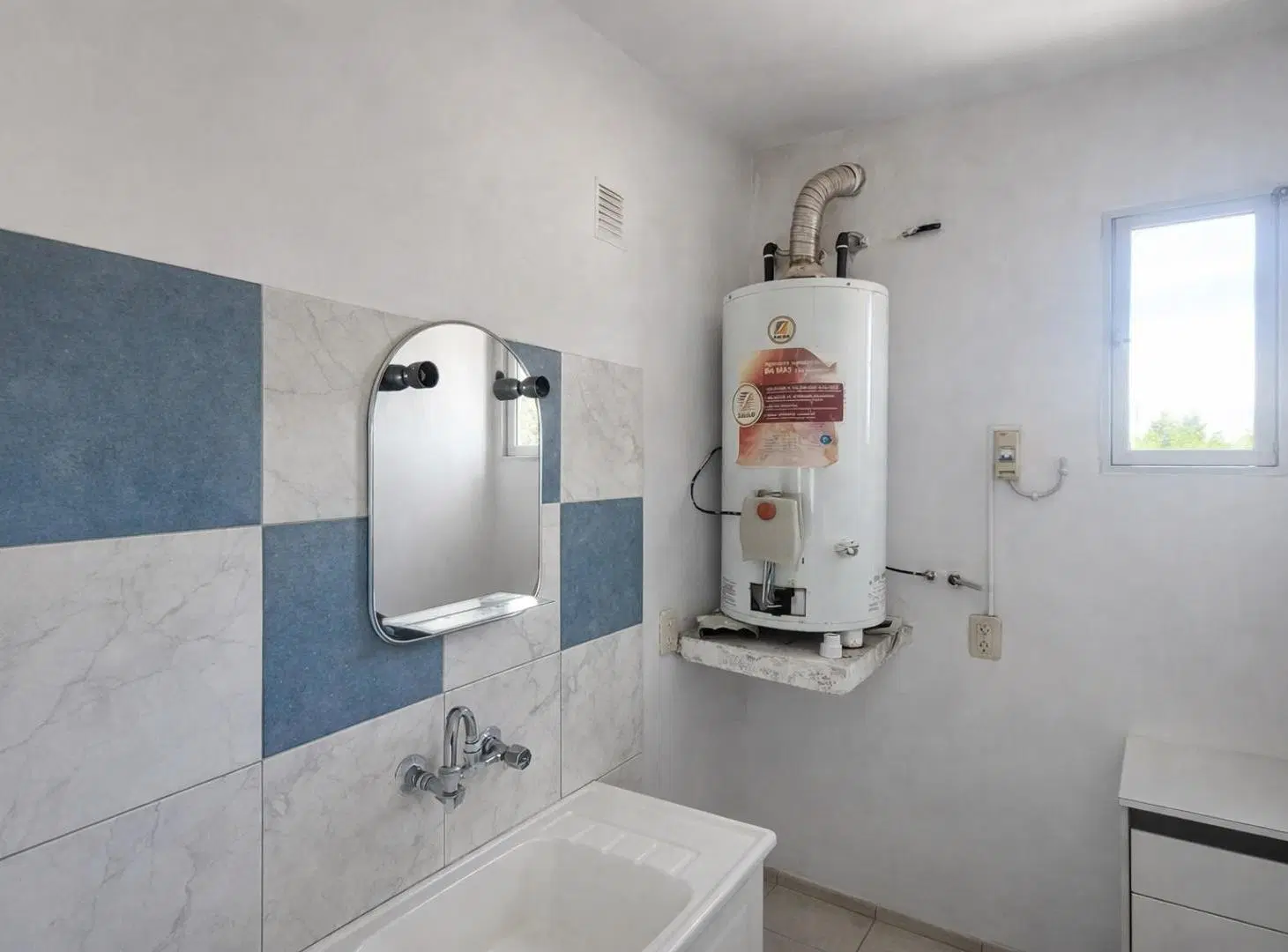 VENTA DE CASA CON LOCALES EN FLORENCIO VARELA 3