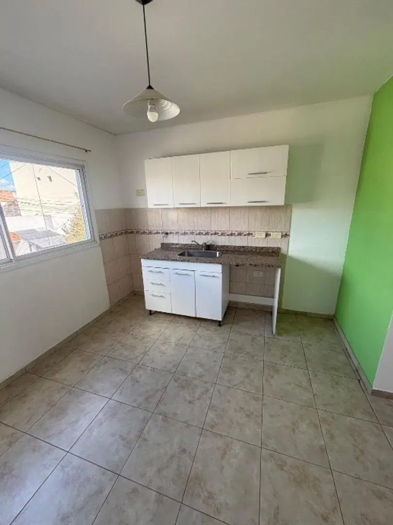 Departamento 3 Ambientes En Alquiler - Ezpeleta Este 1