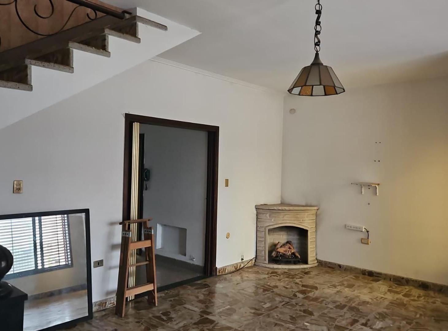 VENTA DE CASA DE 5 AMBIENTES EN WILDE APTA CRÉDITO