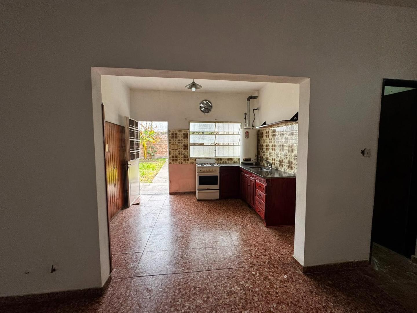 ALQUILER DE CASA EN VARELA CENTRO