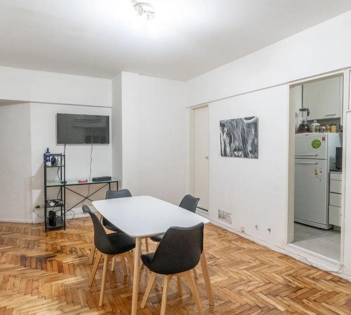 Foto de Venta depto 2 amb renovado Recoleta balcón, imagen 2